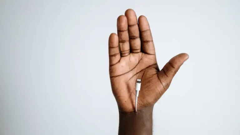 infoblogerka-bateria-w-telefonie-problem-z-wytrzymaloscia